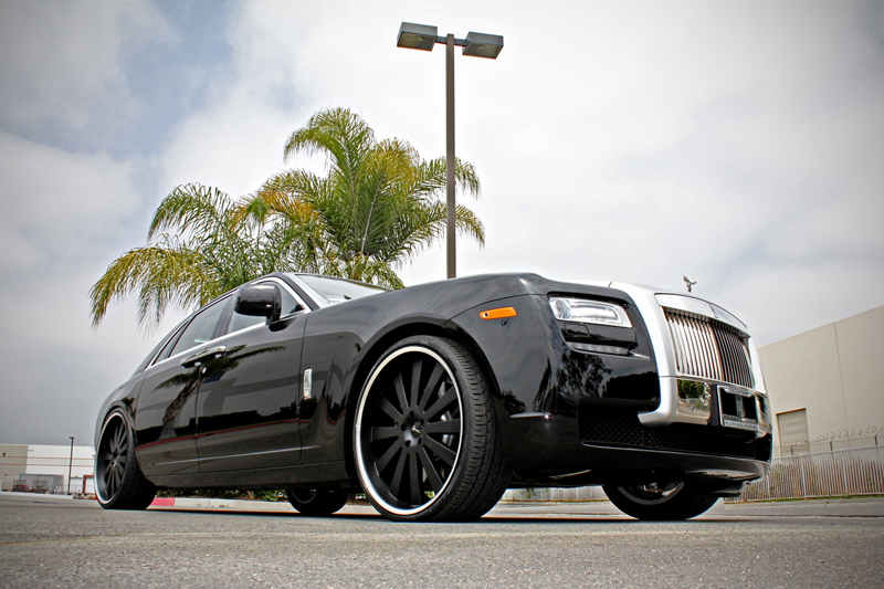 Gianelle Santorini on  Rolls-Royce Phantom